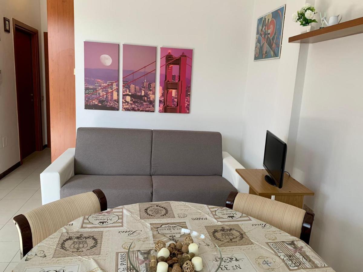 Sweet Harmony Apartment ลุคคา ภายนอก รูปภาพ